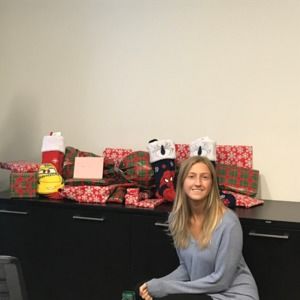 Meet your Posher, Alexandra